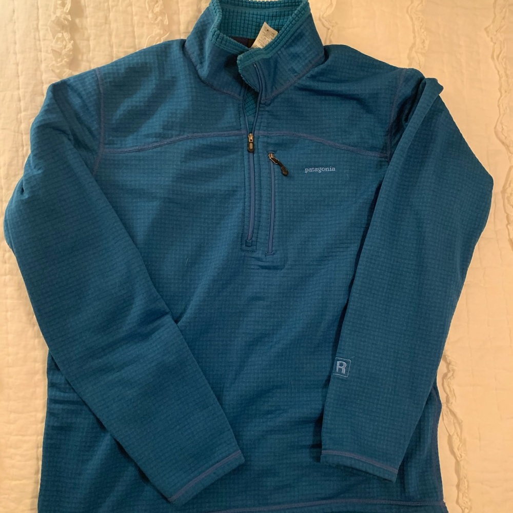 Used Men’s R1 Fleece pullover